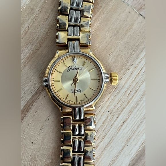 Galaxie by Elgin Diamond Ladies Watch Vintage Gold Tone Bracelet and Dial - Picture 1 of 11